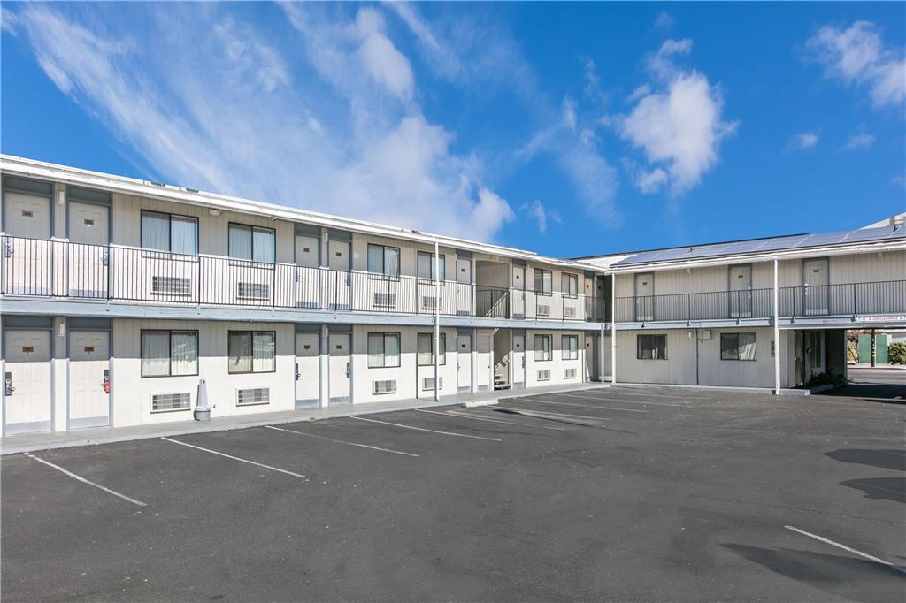 Motel Super 8 By Wyndham Bishop Exterior foto